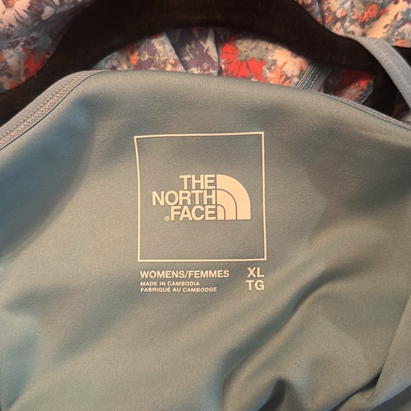 The North Face Arque Hike Dress in Reef Waters Wild Daisy Print - Picture 8 of 8